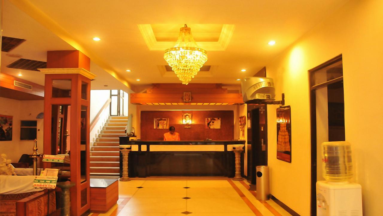 Hôtel Balajee Palace à Haïdarabad Extérieur photo